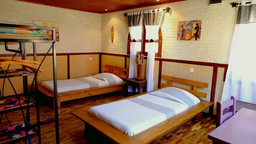 Eco Lodge Les Chambres Du Voyageur Анцирабе Экстерьер фото