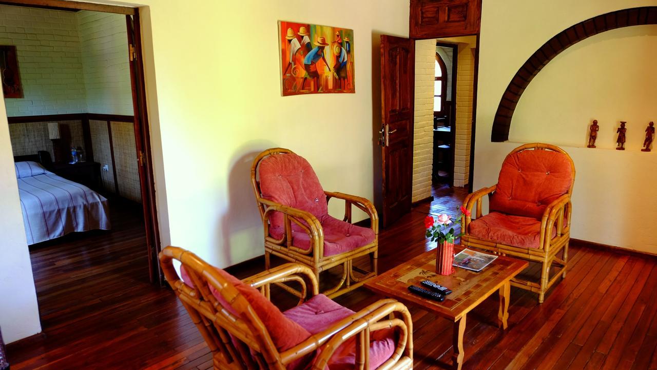 Eco Lodge Les Chambres Du Voyageur Анцирабе Экстерьер фото
